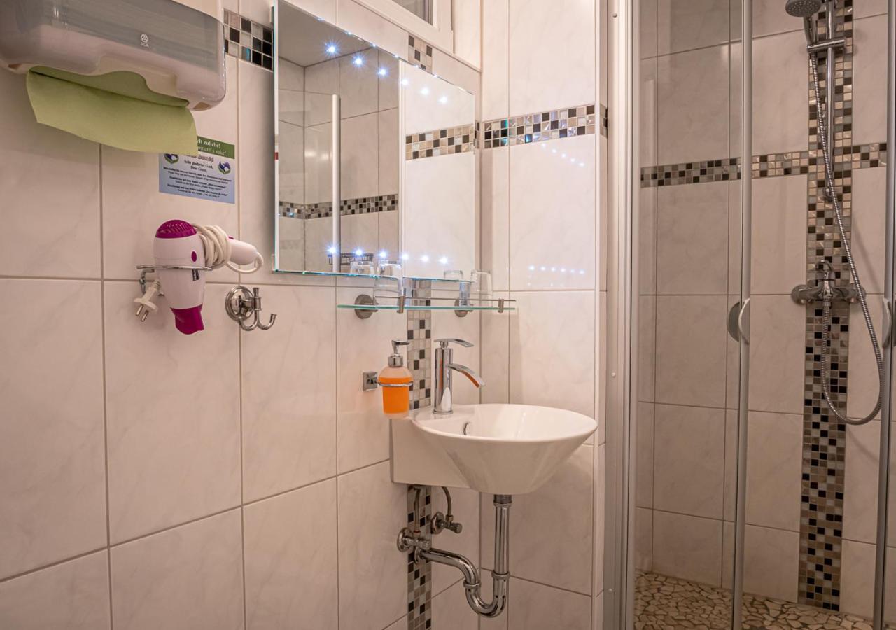 Hotel Bouzid - Laatzen Luaran gambar